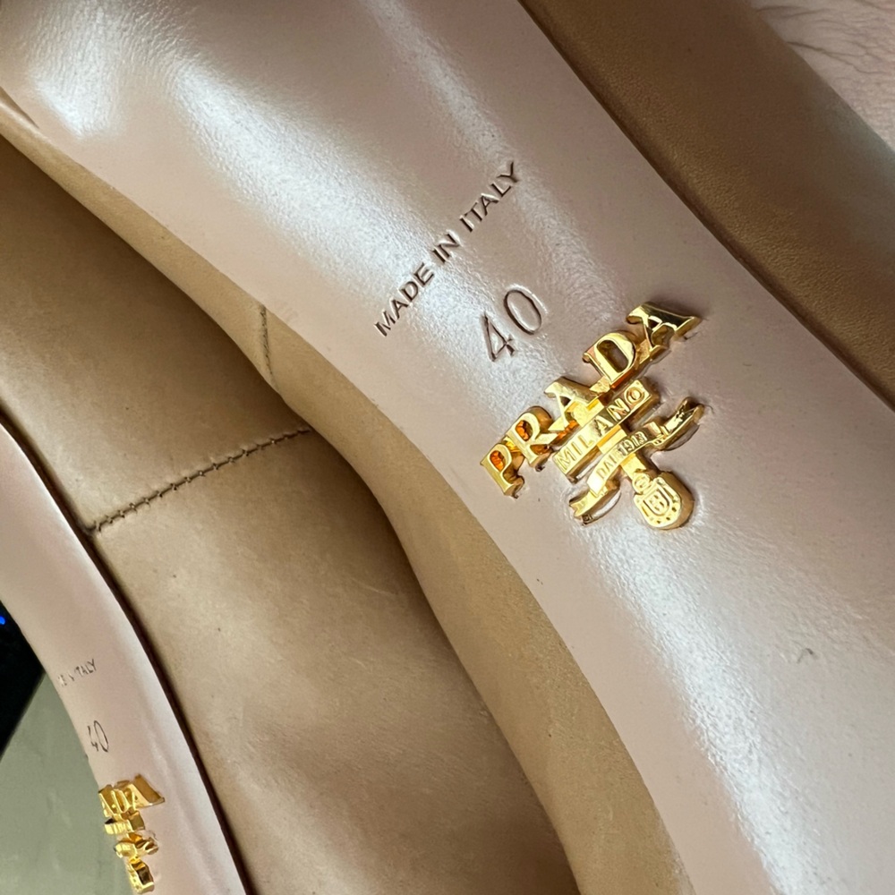 Prada Leather Lace-up Pump Size 9 - Picture 14 of 16